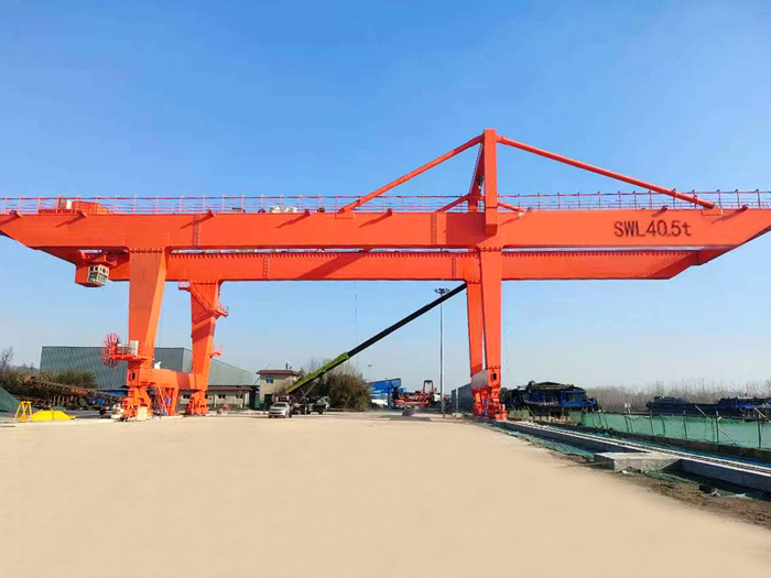 集装箱门式起重机