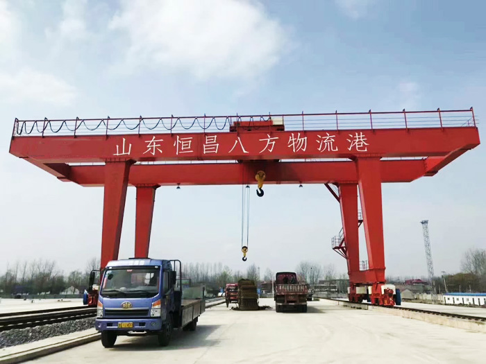 集装箱门式起重机