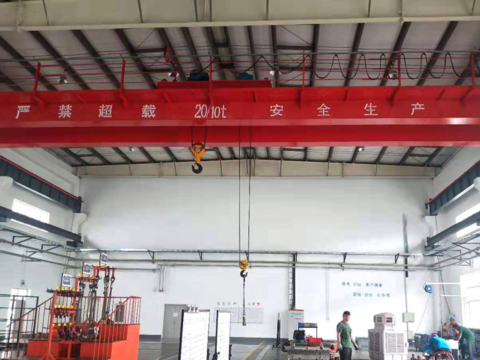双梁起重机