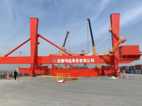 集装箱门式起重机