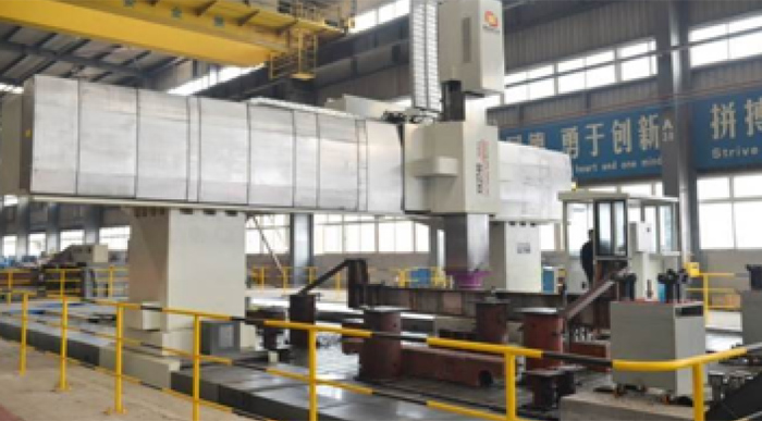 大型龙门镗铣床